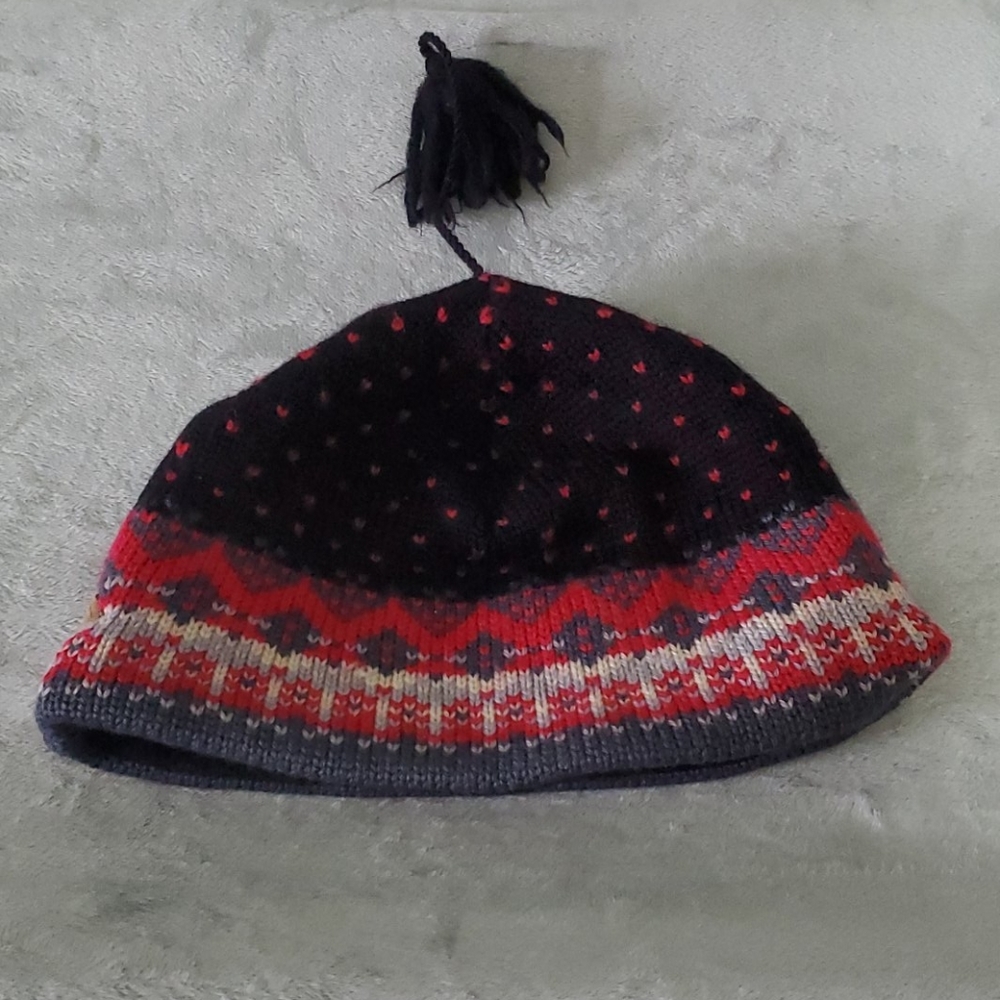 Snow hat.